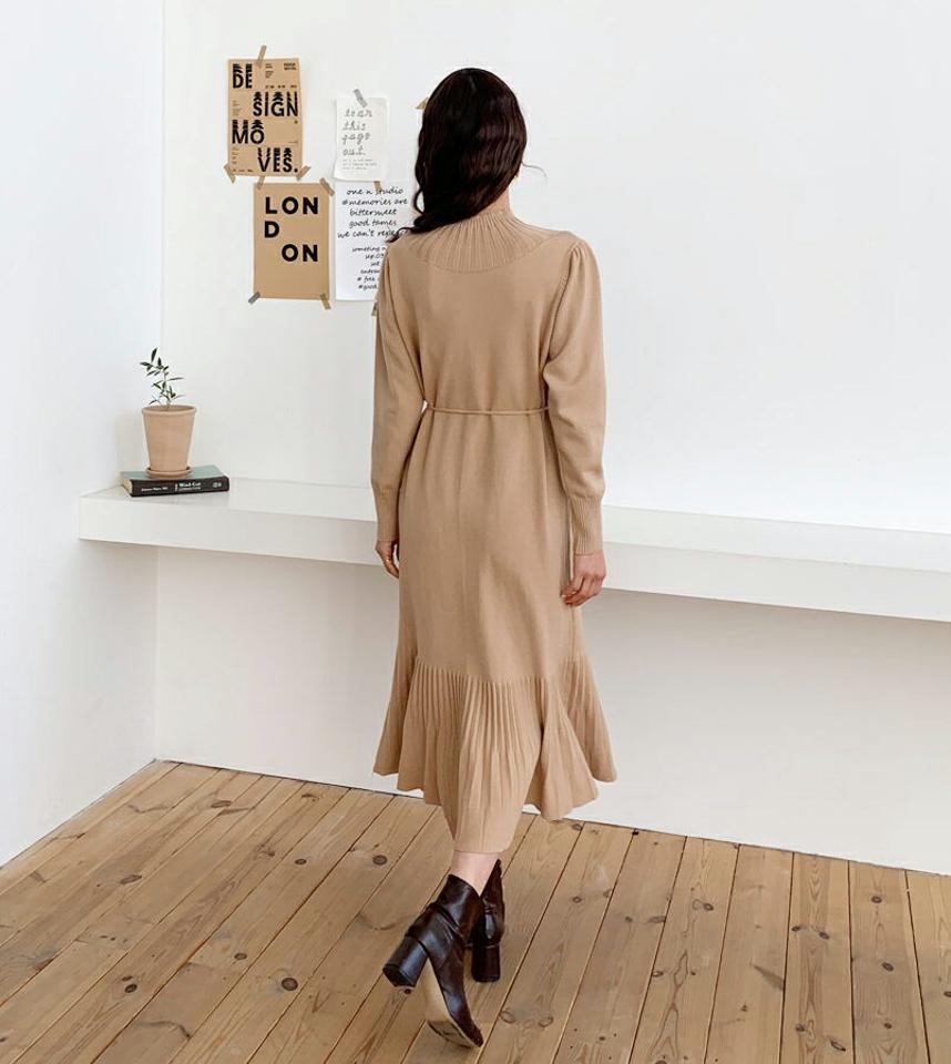 ストラップ付ニットワンピース・全2色・b64679 レディース 【ops】【韓国 ファッション ワンピース ロング フレア Aライン モックネック 長袖 パフスリーブ ニットワンピース 無地 カジュアル 秋 冬】