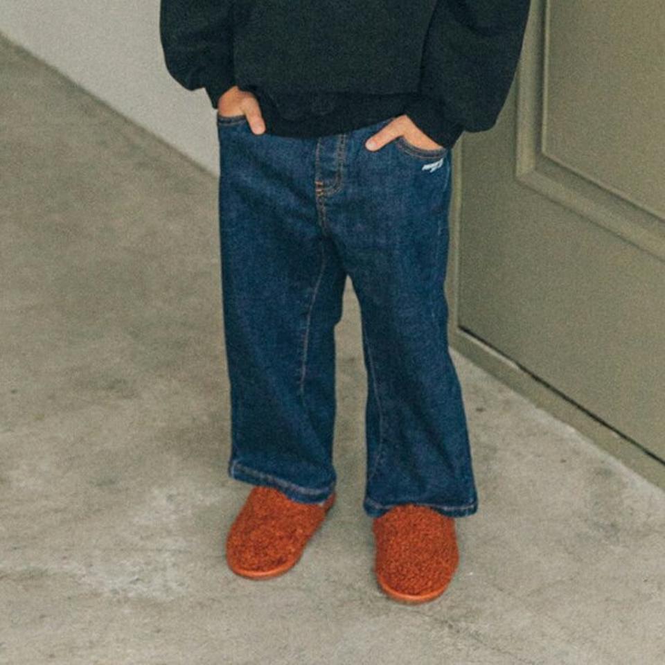 【キッズ30%OFF】裏起毛刺繍ロゴデニムパンツ(kids)・u10459 キッズ【3~8才】【pt】【デニム パンツ ズボン ロングパンツ 長ズボン ロゴ 刺繍 裏起毛 シンプル カジュアル ラフ 女の子 男の子 冬 韓国 韓国子供服 子供 こども 子供服 こども服】【KIDS】