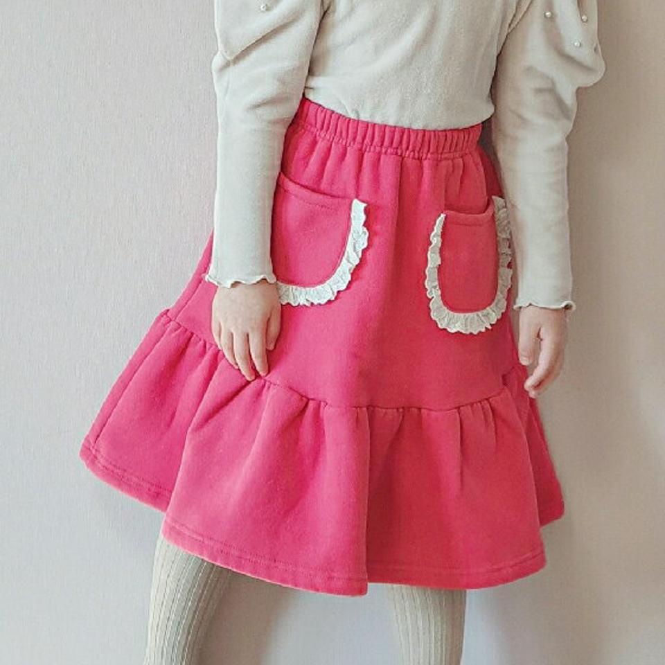 【キッズ30%OFF】レースポケットスカート・u10231 キッズ【3~8才】【sk】【スカート ミディ丈 ミディスカート レース ガーリー 可愛い かわいい 女の子 秋 冬 韓国 韓国子供服 子供 こども 子供服 こども服】【KIDS】