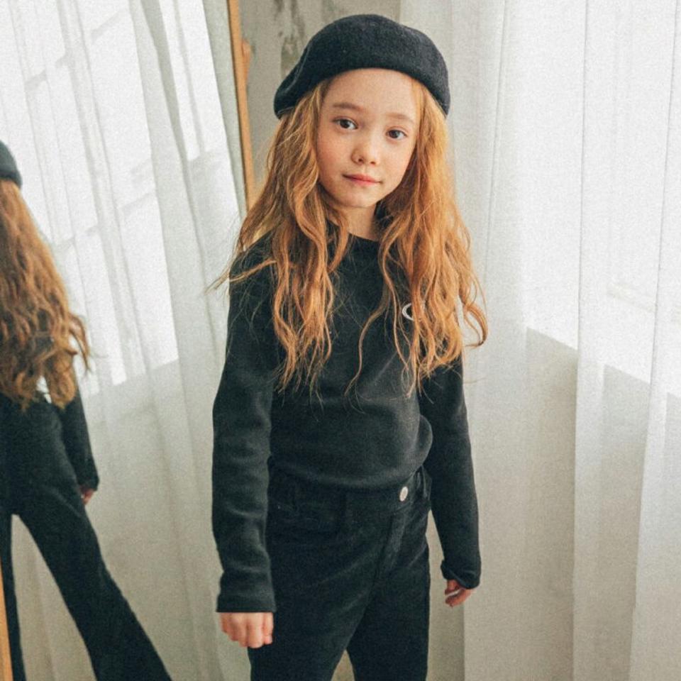 【キッズ30%OFF】裏起毛オーバルロゴTシャツ(KIDS)・u10445 キッズ【3~8才】【tops】【トップス Tシャツ 長袖 ロンT 無地 シンプル カジュアル ロゴ ロゴT 裏起毛 ラフ 女の子 男の子 冬 韓国 韓国子供服 子供 こども 子供服 こども服】【KIDS】
