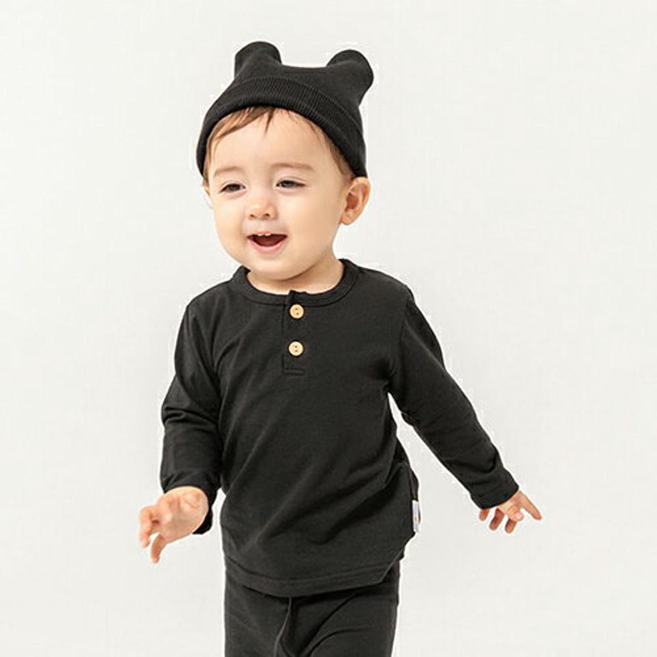 ツーボタン長袖Tシャツ(black)・p009028 キッズ【0~2才】【tops】【トップス Tシャツ 長袖 ボタン 単色 無地 シンプル カジュアル ラフ 女の子 男の子 秋 冬 韓国 韓国子供服 子供 こども 子供服 こども服】【KIDS】