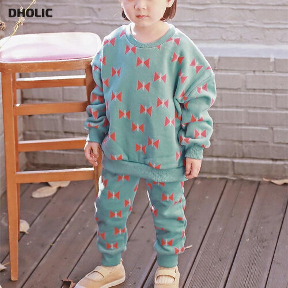 【キッズ30%OFF】両起毛バタフライスウェット上下SET・p010393 キッズ 【3~8才】【SET】【韓国 ファッション セットアップ スウェット トレーナー Tシャツ カットソー 長袖 パンツ ロング アウトドア 運動 柄 キッズ 子供 子供服 幼稚園 通学 通園 低学年 秋 冬】【KIDS】