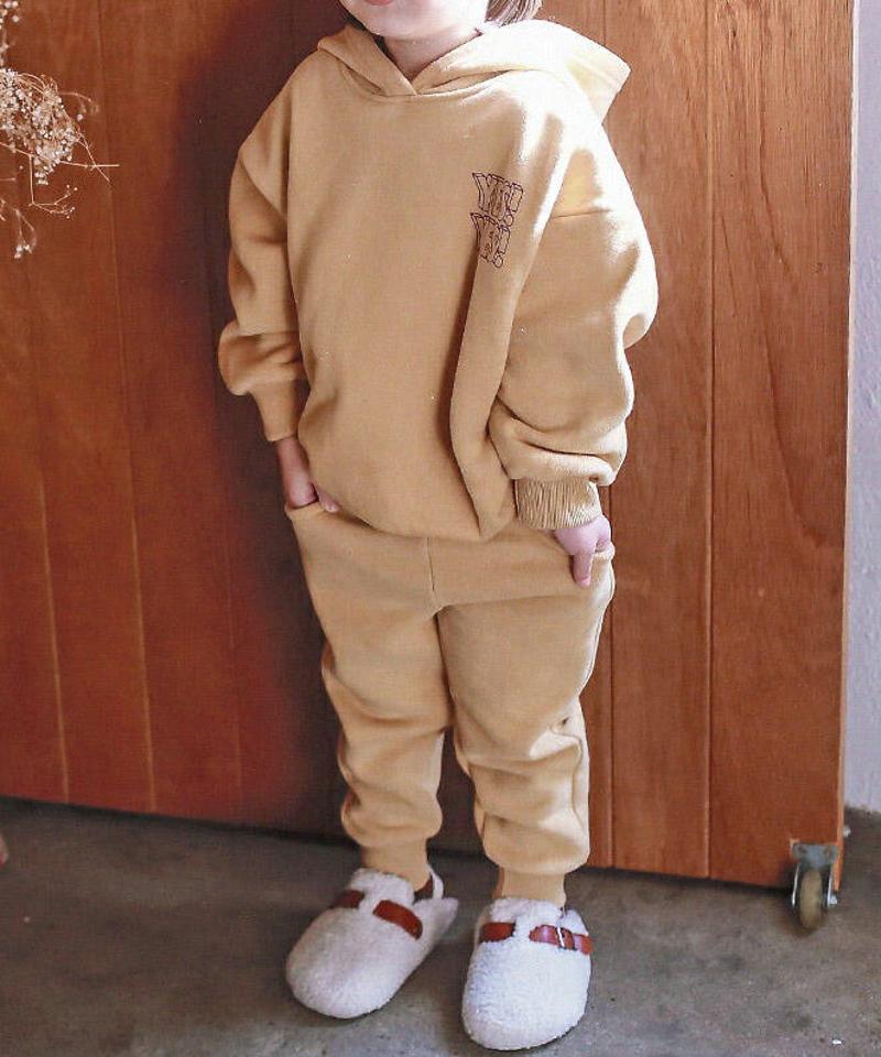 両起毛YESフーディ上下SET・p010386 キッズ 【3~8才】【SET】【韓国 ファッション セットアップ スウェット トレーナー Tシャツ パーカー 長袖 パンツ ロング アウトドア 運動 ロゴ レタリング キッズ 子供 子供服 幼稚園 通学 通園 低学年 秋 冬】【KIDS】