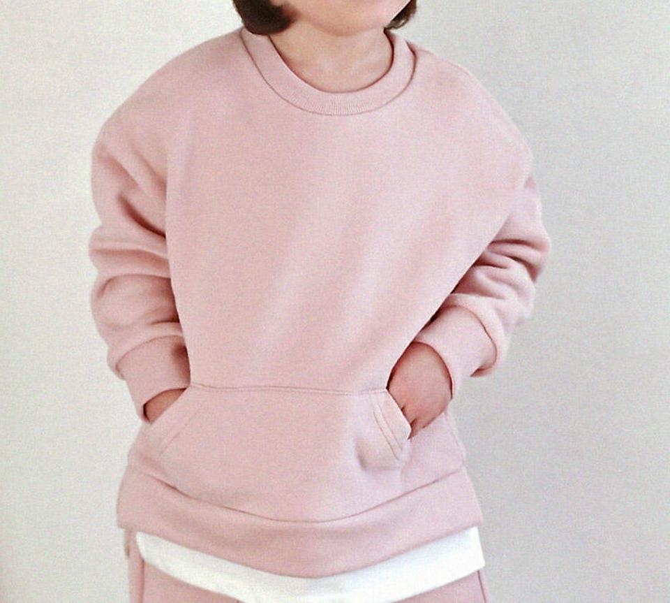 【キッズ30%OFF】両起毛パッチポケットスウェット・p010400 キッズ 【3~8才】【tops】【韓国 ファッション トップス トレーナー Tシャツ カットソー 長袖 ルーズ リブTシャツ 女の子 男の子 無地 ユニセックス キッズ 子供 子供服 幼稚園 通学 通園 低学年 秋 冬】【KIDS】