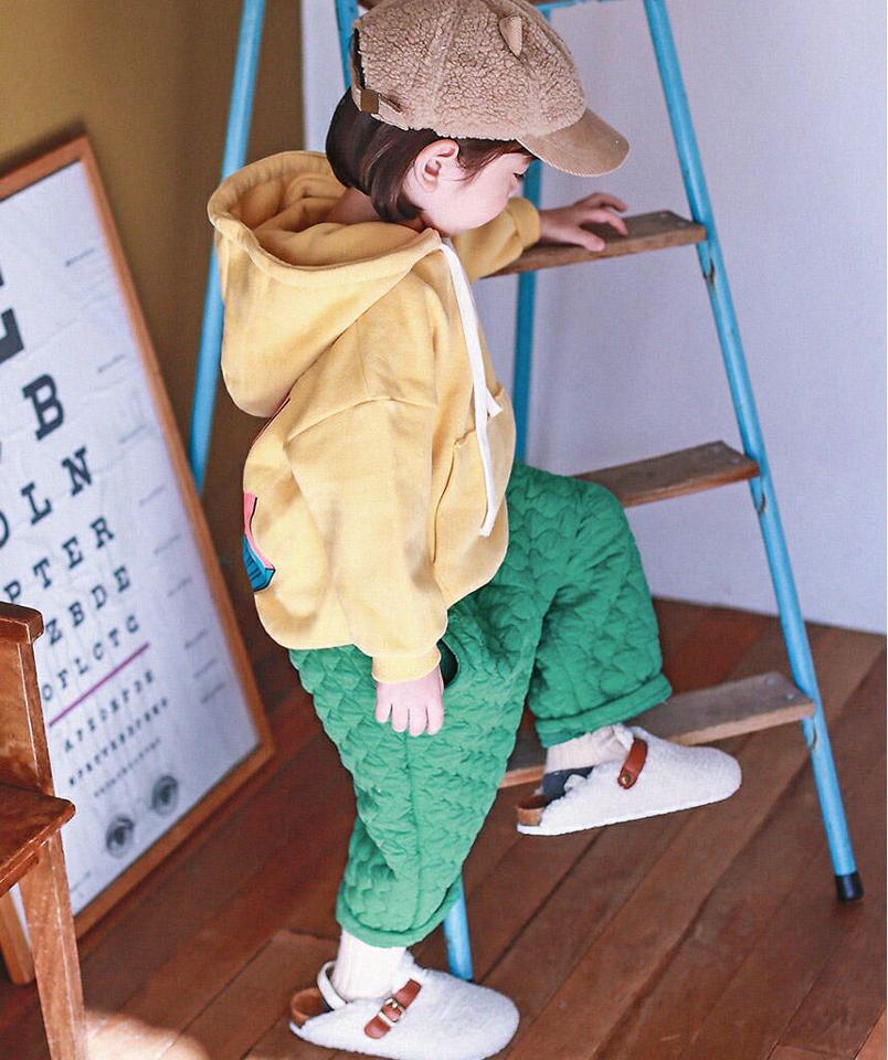 両起毛WOWフーディ&キルティングパンツ上下SET・p010395 キッズ 【3~8才】【SET】【韓国 ファッション セットアップ トレーナー Tシャツ カットソー 長袖 パンツ ロング キルト 女の子 男の子 キッズ 子供服 幼稚園 通学 通園 低学年 秋 冬】【KIDS】【WS】