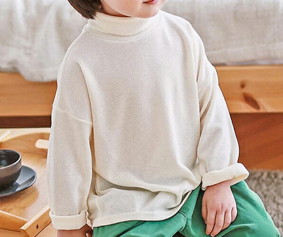 起毛ハイネックリブTシャツ・p010394 キッズ 【3~8才】【tops】【韓国 ファッション トップス Tシャツ カットソー タートルネック 長袖 ルーズ リブTシャツ 女の子 男の子 無地 ユニセックス キッズ 子供 子供服 幼稚園 通学 通園 低学年 秋 冬】【KIDS】