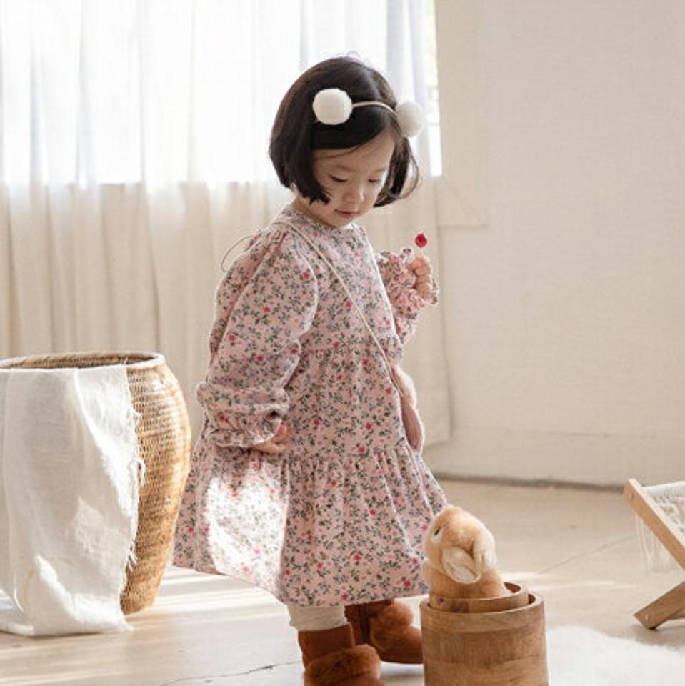 パフ袖フラワーワンピース・p009750 キッズ【0~2才】【ops】【ワンピース ロング ロングワンピース 長袖 花柄 フラワー パフ袖 パフスリーブ 可愛い かわいい 小花柄 女の子 秋 冬 韓国 韓国子供服 子供 こども 子供服 こども服】【KIDS】