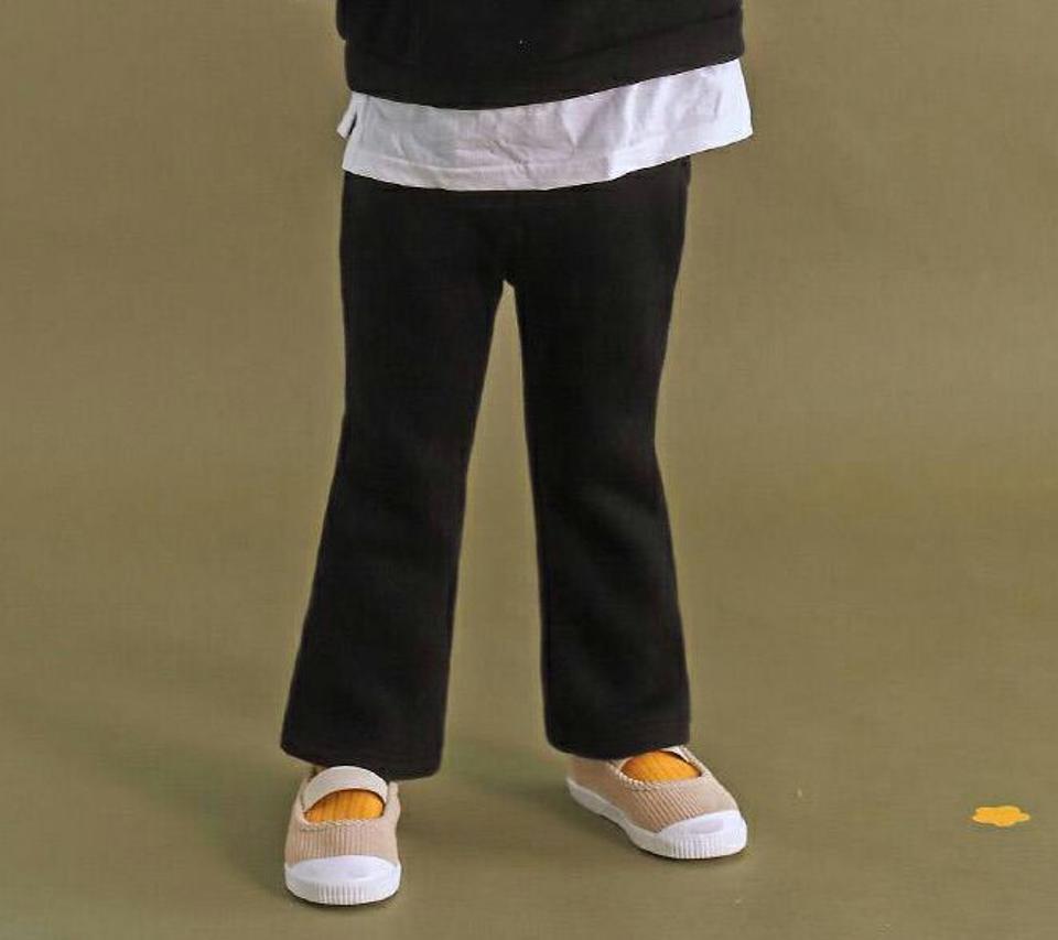 【キッズ30%OFF】裏起毛フレアパンツ・p010426 キッズ【3~8才】【pt】【パンツ ズボン ロングパンツ フレアパンツ フレア 裏起毛 単色 無地 シンプル カジュアル ラフ 女の子 男の子 冬 韓国 韓国子供服 子供 こども 子供服 こども服】【KIDS】