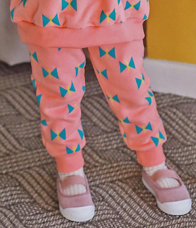 【キッズ30%OFF】両起毛バタフライパンツ・p010408 キッズ【3~8才】【pt】【パンツ ズボン ロングパンツ 長ズボン バタフライ 裏起毛 起毛 カジュアル ラフ 女の子 男の子 冬 韓国 韓国子供服 子供 こども 子供服 こども服】【KIDS】