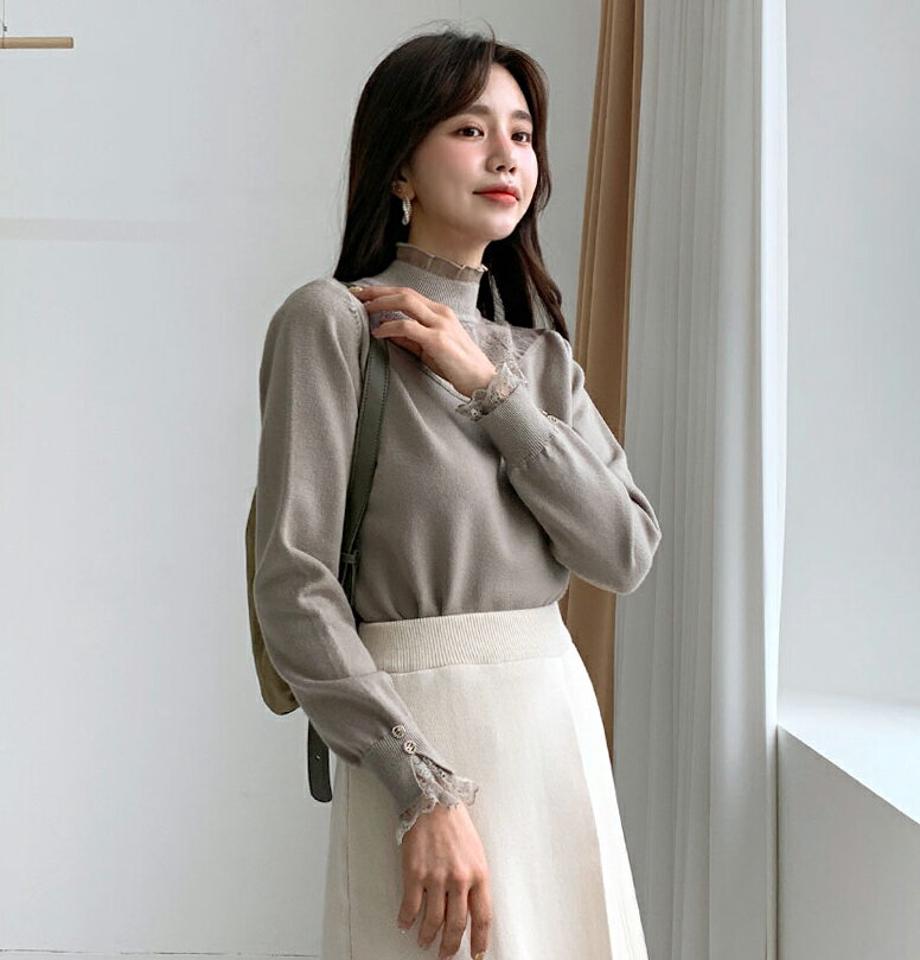 レースポイントハーフネックニット・全3色・b61342 レディース 【tops】【韓国 ファッション トップス ニット 長袖 モックネック ハーフネック フリル レース ボタン 無地 ベーシック 大人 レースネック レイヤード調 レイヤード風 カジュアル 秋 冬】