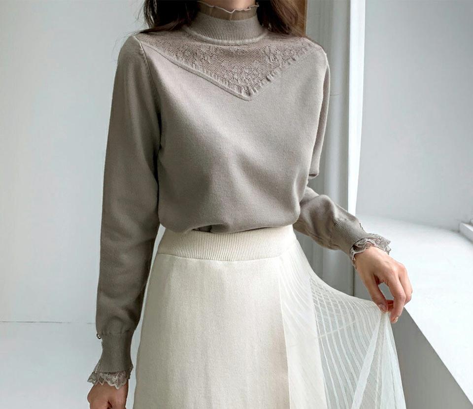 レースポイントハーフネックニット・全3色・b61342 レディース 【tops】【韓国 ファッション トップス ニット 長袖 モックネック ハーフネック フリル レース ボタン 無地 ベーシック 大人 レースネック レイヤード調 レイヤード風 カジュアル 秋 冬】