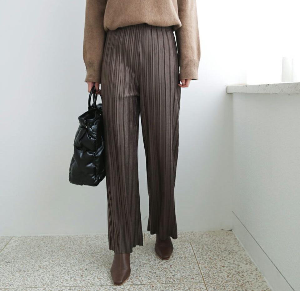 ベロアプリーツパンツ・全3色・t65961 レディース 【pt】【パンツ ズボン ロングパンツ プリーツ プリーツパンツ ベロア ベロアパンツ 単色 マット 光沢 ワイド ストレート ウエストゴム 秋 冬 韓国 ファッション】【ハイホリHIHOLLI】