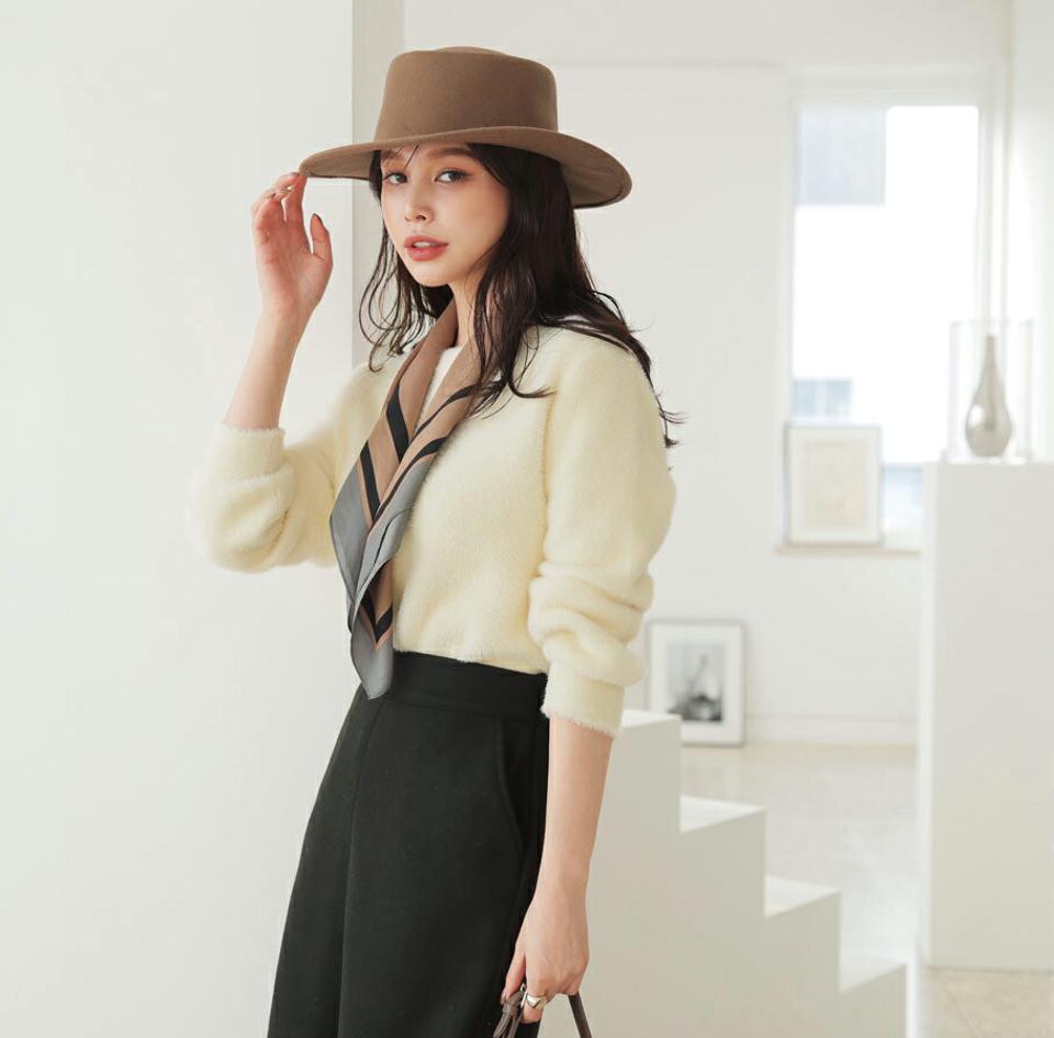 ファータッチニット・全4色・t65952 レディース 【tops】【トップス ニット ニットトップス 長袖 ファー 柔らかい ベーシック シンプル 単色 無地 大人 ラウンドネック 秋 冬 韓国 ファッション】【ハイホリHIHOLLI】