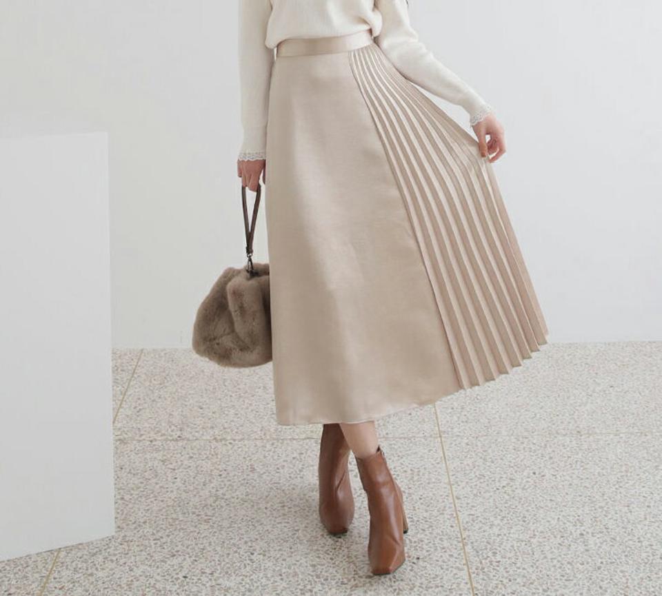 サテンサイドプリーツスカート・全3色・t65963 レディース 【sk】【スカート ロング ロングスカート プリーツ プリーツスカート サテン 単色 無地 シンプル 光沢 フレア フェミニン かわいい 秋 冬 韓国 ファッション】【ハイホリHIHOLLI】