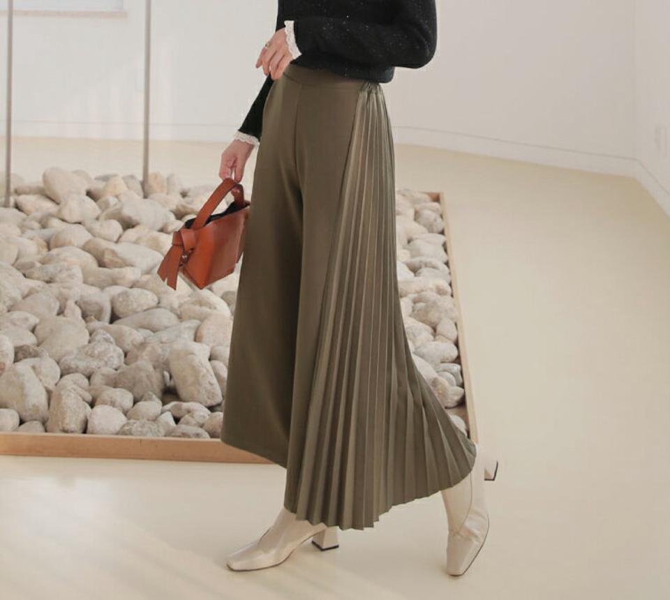 【只今10%OFF】プリーツワイドパンツ・全2色・b65892 レディース 【pt】【パンツ ズボン ロングパンツ ワイド ワイドパンツ プリーツ プリーツパンツ 単色 無地 シンプル 大人 フェミニン 秋 冬 韓国 ファッション】【ハイホリHIHOLLI】