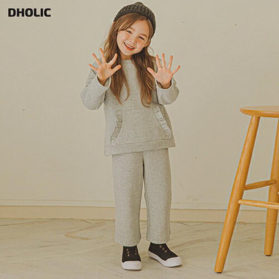 裏起毛フリルポケットスウェット上下SET(gray)・p010081 キッズ【3~8才】【set】【セットアップ setup トップス スウェット トレーナー 長袖 パンツ ズボン ロングパンツ 長ズボン 裏起毛 女の子 冬 韓国 韓国子供服 こども 子供服 こども服】【KIDS】