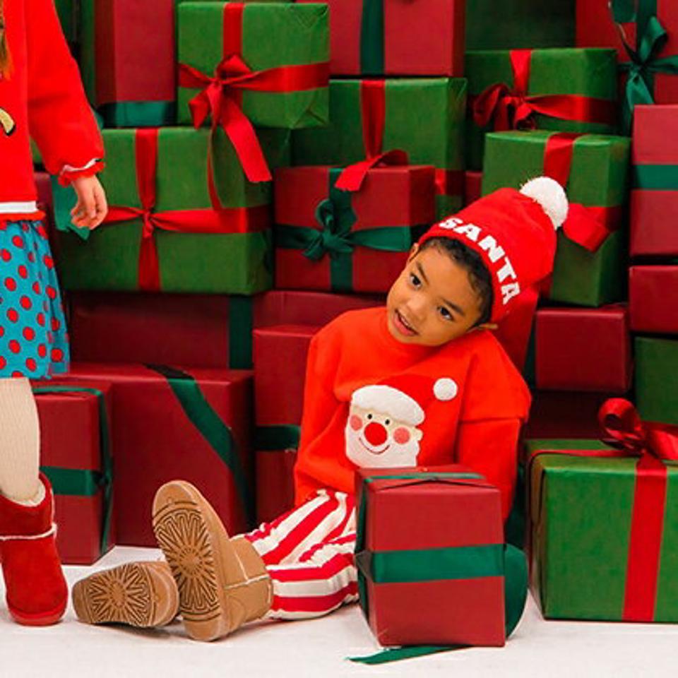 裏起毛サンタスウェット上下SET・p010620 キッズ【3~8才】【set】【セット 上下 トップス 長袖 トレーナー パンツ ズボン ロングパンツ 長ズボン クリスマス ストライプ柄 裏起毛 女の子 男の子 冬 韓国 韓国子供服 こども 子供服 こども服】【KIDS】