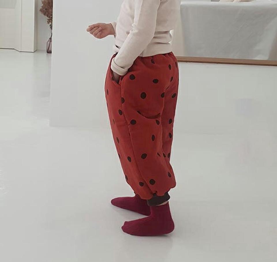 【キッズ30%OFF】中綿ドットパンツ・u10479 キッズ【3~8才】【pt】【パンツ ズボン ロングパンツ 長ズボン ドット柄 中綿 中綿パンツ カジュアル ラフ 女の子 男の子 冬 韓国 韓国子供服 子供 こども 子供服 こども服】【KIDS】