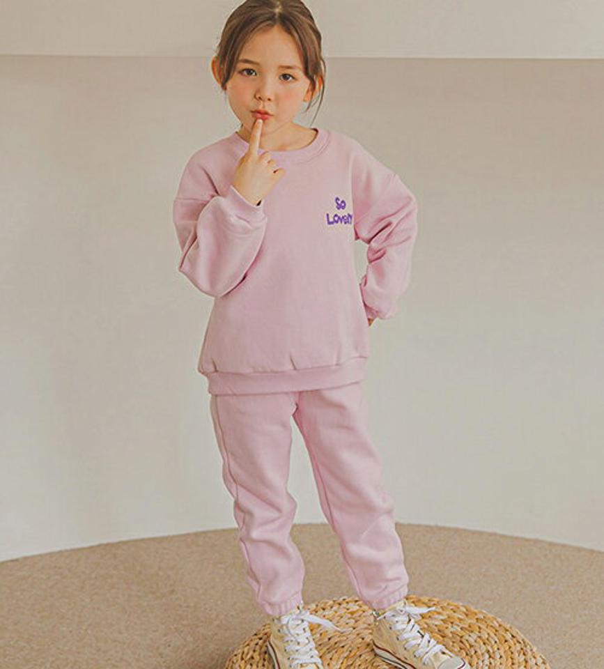 裏起毛Lovery上下SET(pink)・p010099 キッズ 【3~8才】【pt】【韓国 ファッション セットアップ スウェット トレーナー Tシャツ ロングパンツ ジョガーパンツ レタリング ロゴ 女の子 男の子 キッズ 子供服 幼稚園 通学 通園 低学年 秋 冬】【KIDS】