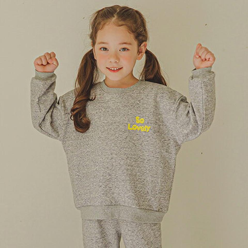 裏起毛Lovery上下SET(green)・p010102 キッズ 【3~8才】【pt】【韓国 ファッション セットアップ スウェット トレーナー Tシャツ ロングパンツ ジョガーパンツ レタリング ロゴ 女の子 男の子 キッズ 子供服 幼稚園 通学 通園 低学年 秋 冬】【KIDS】