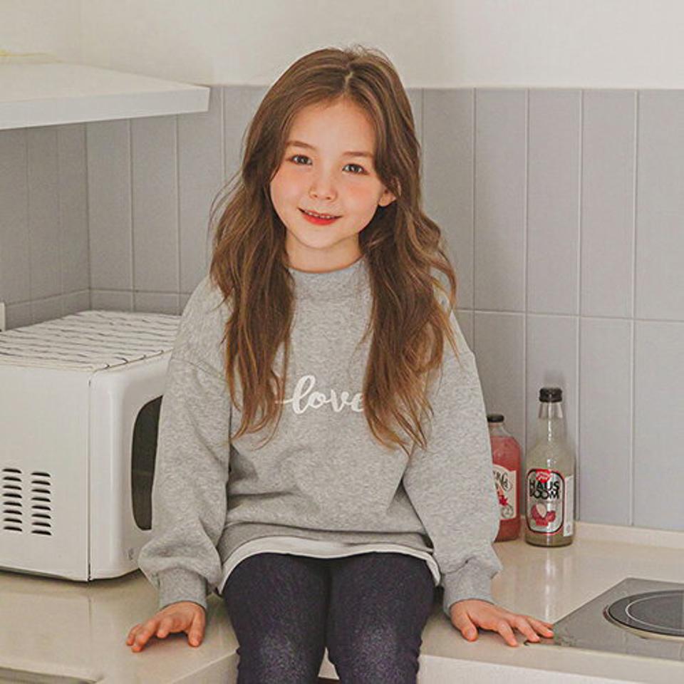 裏起毛ラブロングスウェット(gray)・p010011 キッズ 【3~8才】【tops】【韓国 ファッション トップス トレーナー Tシャツ カットソー 長袖 ロング ロンT レタリング ロゴ 女の子 男の子 キッズ 子供 子供服 幼稚園 通学 通園 低学年 秋 冬】【KIDS】