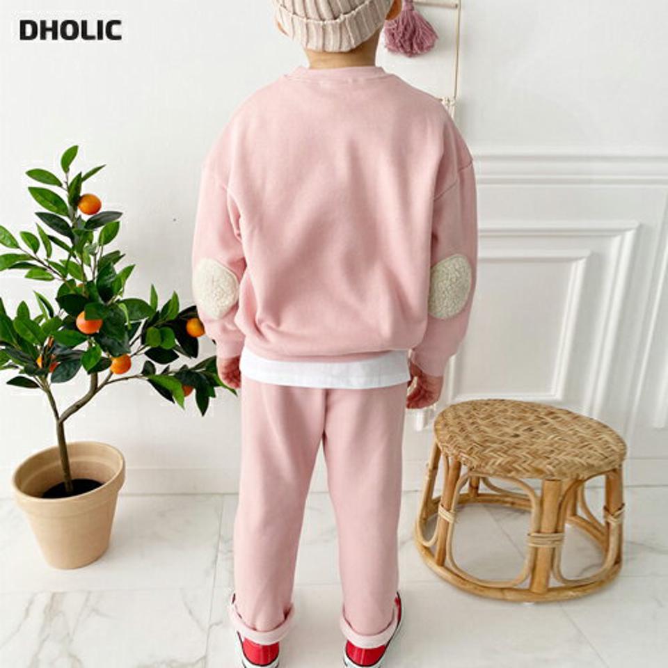 裏起毛ボアパッチスウェット上下SET・p009828 キッズ【3~8才】【set】【セットアップ setup トップス スウェット トレーナー 長袖 パンツ ズボン ボア 裏起毛 カジュアル 女の子 男の子 冬 韓国 韓国子供服 子供 こども 子供服 こども服】【KIDS】