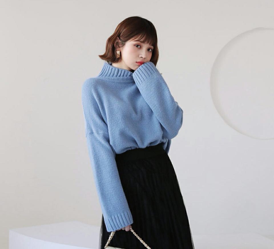 ハイネックスリットニット・全4色・t62415 レディース 【tops】【韓国 ファッション トップス ニット 長袖 ロングスリーブ ルーズ タートルネック ハイネック ゆったり 体型カバー ユニーク ソフト やわらかい アンバランス スリット カジュアル 秋 冬】