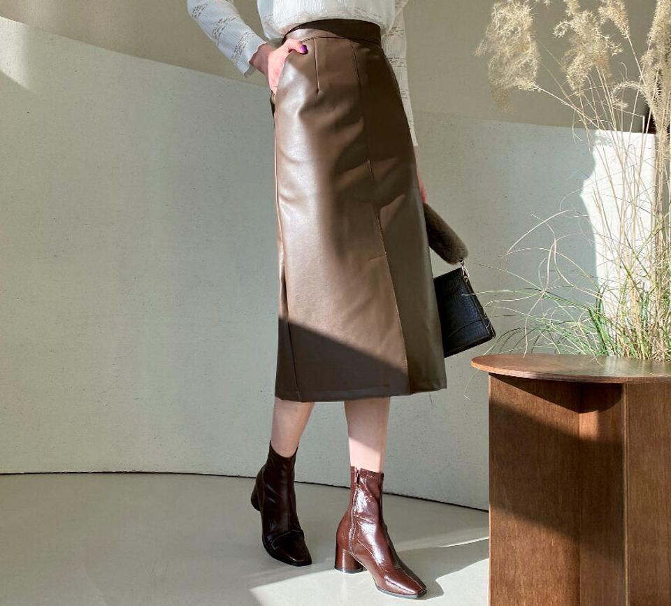 レザー調ペンシルスカート・全3色・t56554 レディース 【sk】【韓国 ファッション ボトムス スカート ロング ユニーク レザー ペンシル フィット スリム スリット バックゴム ファスナー付き フェミニン 大人 カジュアル 秋 冬】