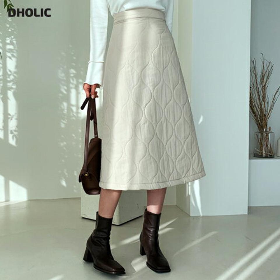キルトAラインスカート・全2色・b56537 レディース 【sk】【韓国 ファッション ボトムス スカート ロング ユニーク ウェーブ キルティング フレア Aライン スリット バックゴム ファスナー付き フェミニン 大人 カジュアル 秋 冬】