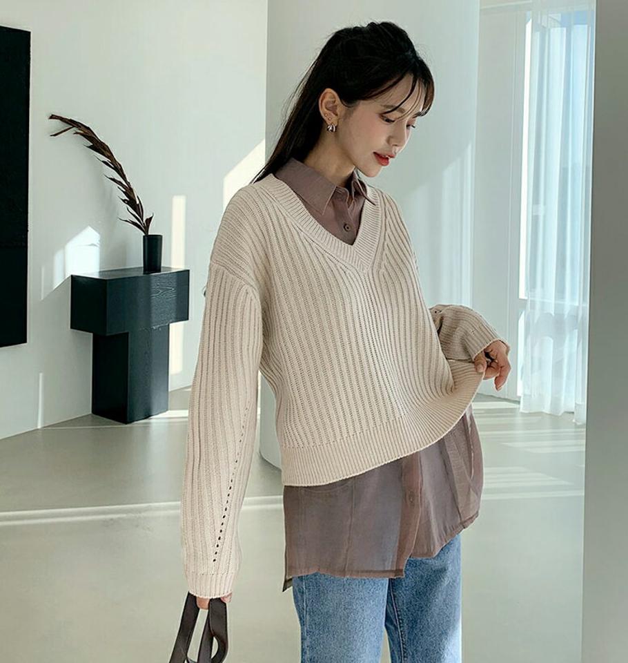Vネックバックリボンニット・全4色・t56524 レディース 【tops】【韓国 ファッション トップス ニット 長袖 Vネック リボン バックスリット 無地 ルーズ ロングスリーブ ショート クロップド カジュアル 秋 冬】