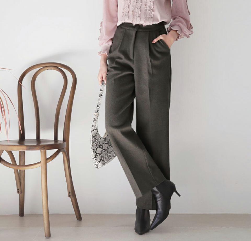 タックストレートパンツ・全2色・t65929 レディース 【pt】【パンツ ズボン ロングパンツ ストレート ストレートパンツ 単色 無地 シンプル タック オフィスカジュアル きれいめ 秋 冬 韓国 ファッション】【ハイホリHIHOLLI】