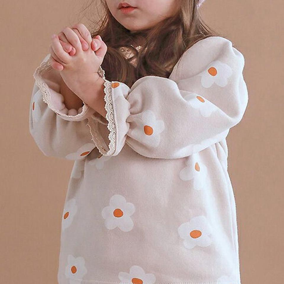 両起毛デイジーパターン上下SET・p010650 キッズ【3~8才】【set】【セットアップ setup トップス 長袖 パンツ ズボン ロングパンツ 長ズボン 花柄 フラワー 可愛い かわいい 裏起毛 女の子 男の子 冬 韓国 韓国子供服 こども 子供服 こども服】【KIDS】【WS】