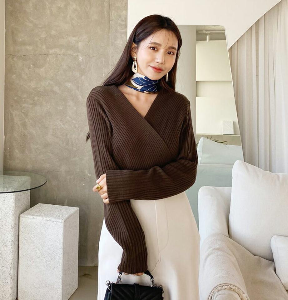 クロスリブニット・全4色・b64697 レディース 【tops】韓国ファッション トップス ニット Vネック リブニットスリム フィット 細身 長袖 体型カバー タイト シンプル デイリー 無地 ラップ カジュアル 秋 冬