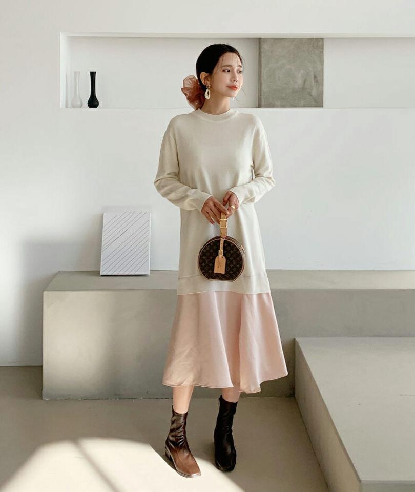 サテンヘムニットワンピース・全3色・b64709 レディース 【ops】【韓国 ファッション ワンピース ロング Hライン ラウンドネック 長袖 ルーズ サテン スリット 配色 フレア ゆったり 体型カバー ニット 無地 カジュアル 秋 冬】