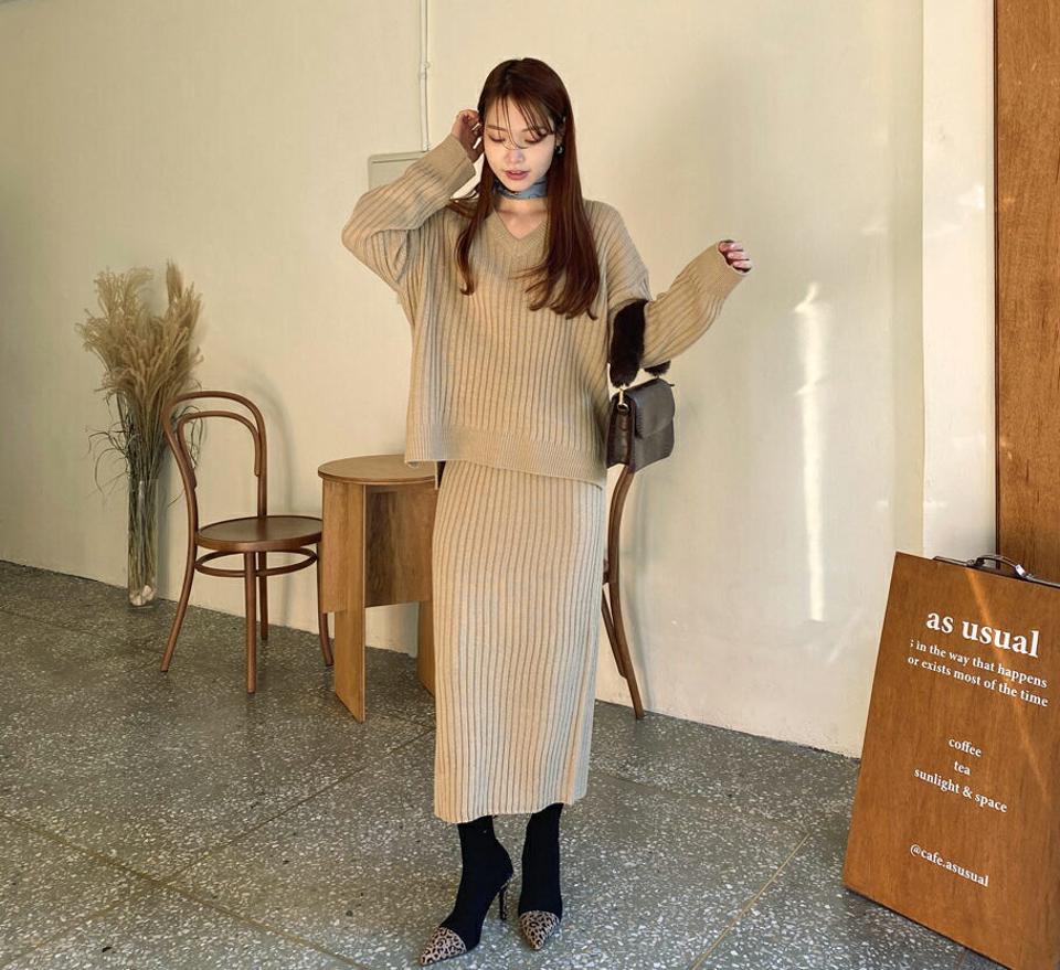 Vネックリブニット&スカートSET・全3色・t66035 レディース 【ops】【セットアップ setup ニットアップ トップス 長袖 リブニット Vネック スカート ロングスカート Hライン ウエストゴム 秋 冬 韓国 ファッション】【ハイホリHIHOLLI】