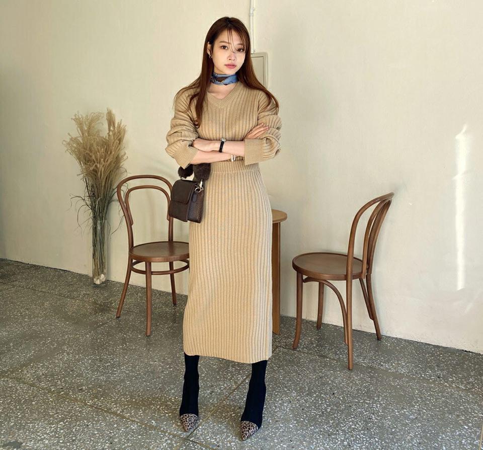 Vネックリブニット&スカートSET・全3色・t66035 レディース 【ops】【セットアップ setup ニットアップ トップス 長袖 リブニット Vネック スカート ロングスカート Hライン ウエストゴム 秋 冬 韓国 ファッション】【ハイホリHIHOLLI】