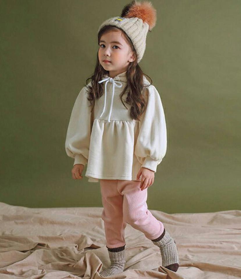 【キッズ30%OFF】両起毛パフスリーブフーディ上下SET・p010643 キッズ【3~8才】【set】【セット set トップス パーカー フーディー フーディ フード パフ袖 パフスリーブ パンツ ズボン 起毛 かわいい 女の子 冬 韓国 韓国子供服 子供 こども 子供服 こども服】【KIDS】