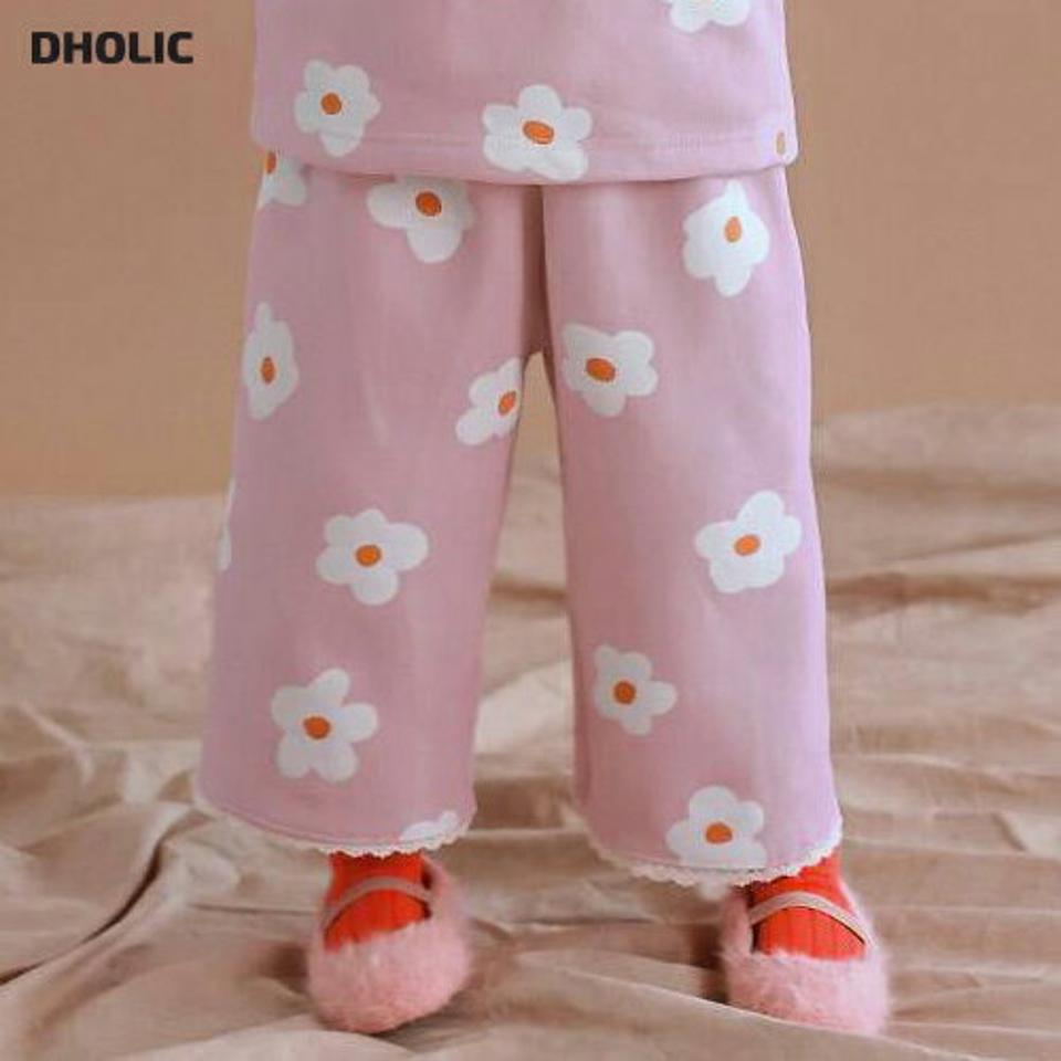 【キッズ30%OFF】両起毛デイジーパターンパンツ・p010640 キッズ【3~8才】【pt】【パンツ ズボン ロングパンツ 長ズボン 花柄 フラワー デイジー 裏起毛 起毛 可愛い かわいい 女の子 冬 韓国 韓国子供服 子供 こども 子供服 こども服】【KIDS】