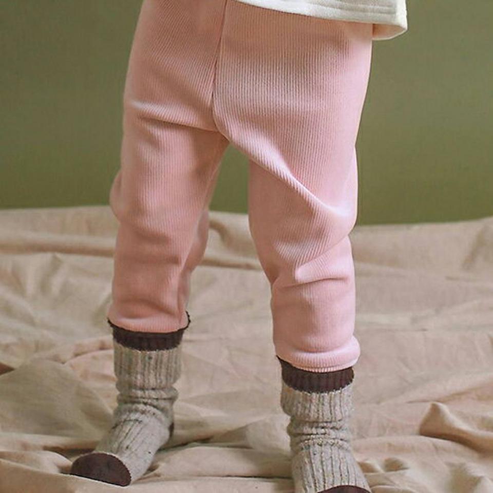 【キッズ30%OFF】裏起毛リブパンツ・p010632 キッズ【3~8才】【pt】【パンツ ズボン ロングパンツ 長ズボン リブ リブパンツ 単色 無地 シンプル 裏起毛 起毛 カジュアル ラフ 女の子 男の子 冬 韓国 韓国子供服 子供 こども 子供服 こども服】【KIDS】