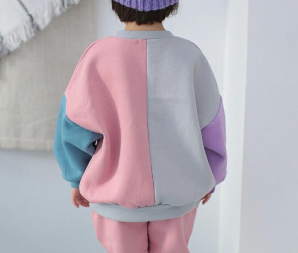 【キッズ30%OFF】裏起毛配色ユニークパターンスウェット・u10195 キッズ 【3~8才】【tops】【韓国 ファッション トップス スウェット トレーナー Tシャツ カットソー ロゴ プリント 男の子 女の子 キッズ 子供 子供服 幼稚園 通学 通園 低学年 秋 冬】【KIDS】