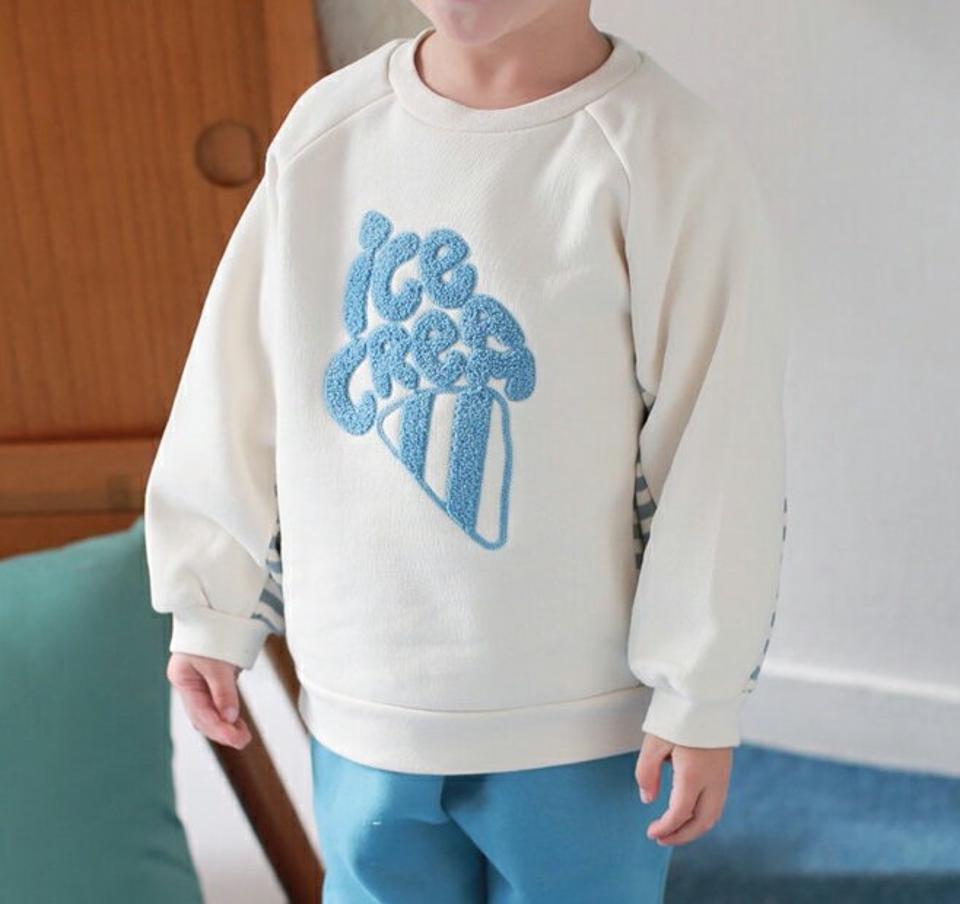 【キッズ30%OFF】サイドボーダー裏起毛アイスクリームスウェット・u10547 キッズ 【3~8才】【tops】【韓国 ファッション トップス スウェット トレーナー Tシャツ カットソー 刺? レタリング 男の子 女の子 キッズ 子供 子供服 幼稚園 通学 通園 低学年 秋 冬】【KIDS】