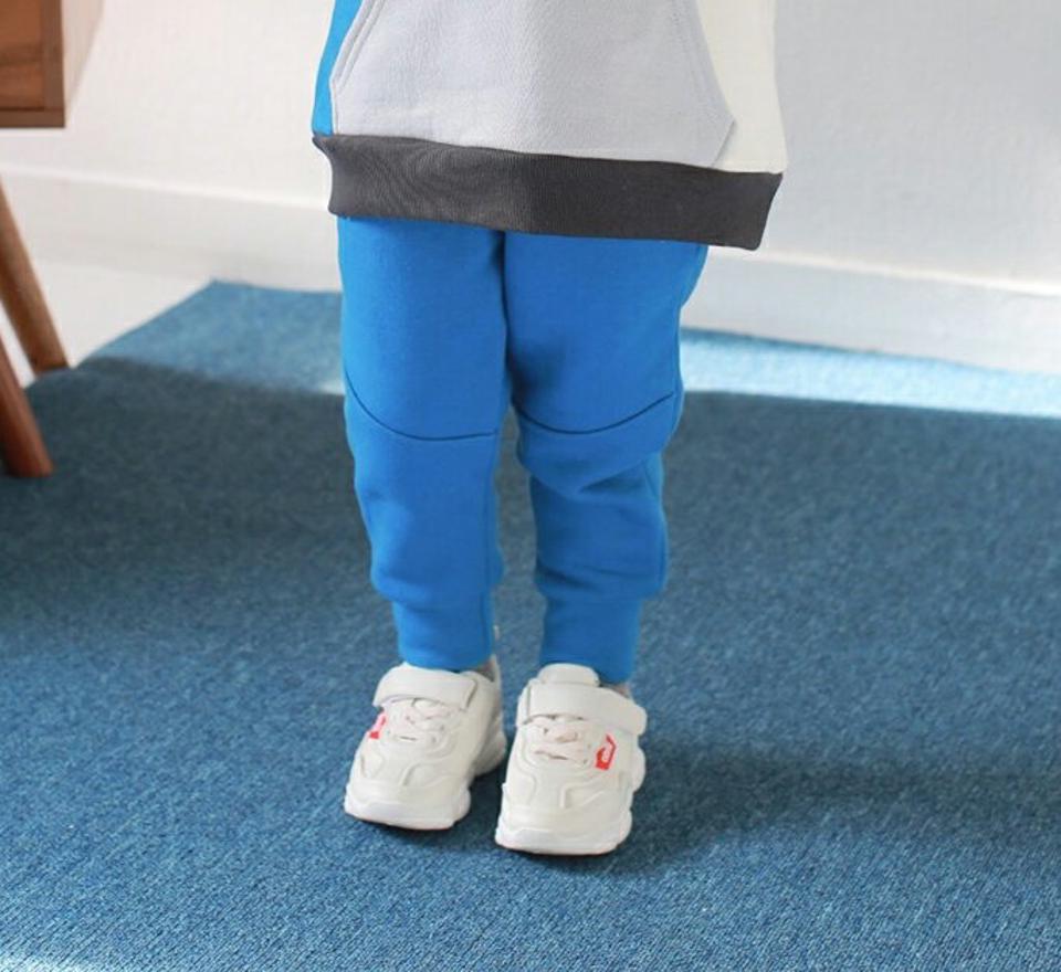 【キッズ30%OFF】両起毛ラインジョガーパンツ・u10549 キッズ 【3~8才】【pt】【韓国 ファッション ボトムス パンツ ロング スウェットパンツ ウエストゴム 運動 アウトドア お遊び 無地 女の子 男の子 キッズ 子供 子供服 幼稚園 通学 通園 低学年 秋 冬】【KIDS】