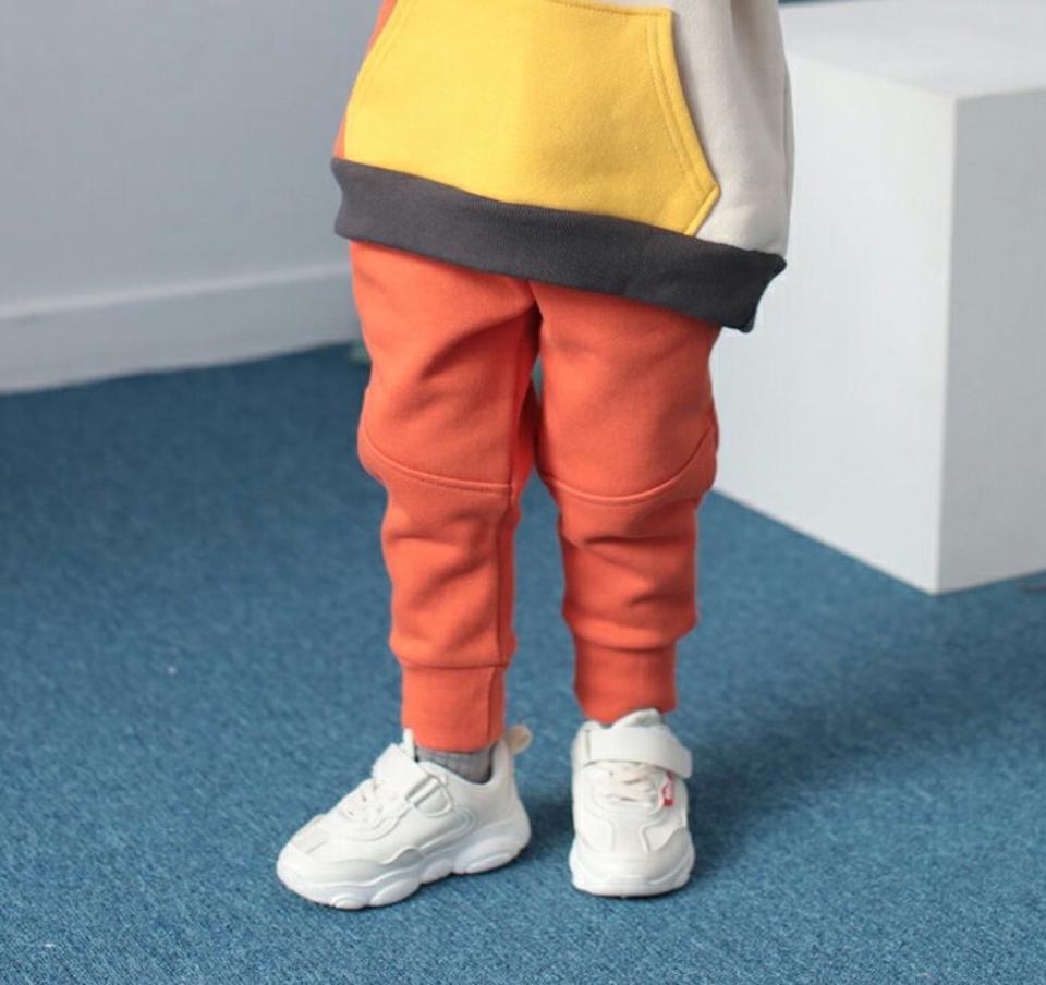 【キッズ30%OFF】両起毛ラインジョガーパンツ・u10549 キッズ 【3~8才】【pt】【韓国 ファッション ボトムス パンツ ロング スウェットパンツ ウエストゴム 運動 アウトドア お遊び 無地 女の子 男の子 キッズ 子供 子供服 幼稚園 通学 通園 低学年 秋 冬】【KIDS】