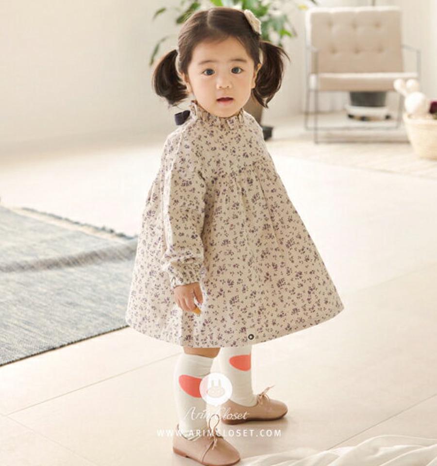 バックリボンフラワーワンピース・p010532 キッズ 【3~8才】【ops】【韓国 ファッション ワンピース ミディワンピース ミドル ミディアム 膝丈 フレア Aライン 長袖 女の子 小花柄 キッズ 子供 子供服 幼稚園 通学 通園 低学年 秋 冬】【KIDS】