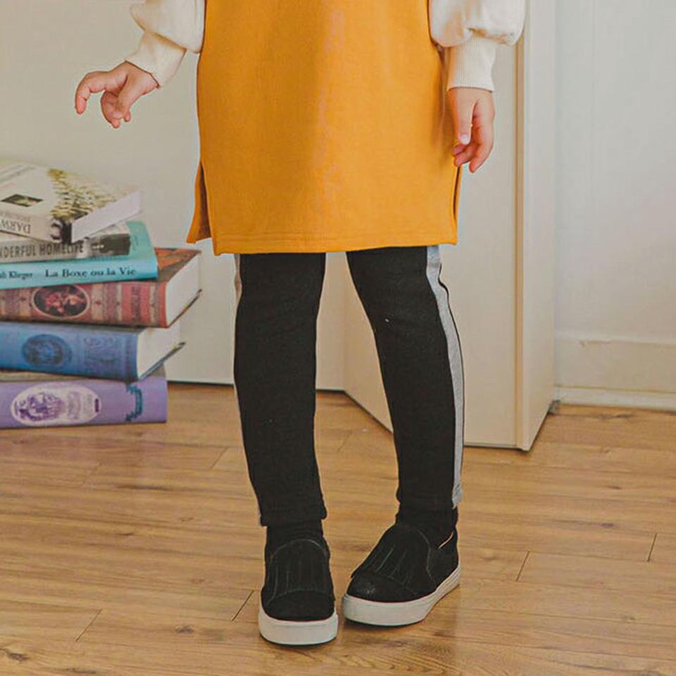 ファー裏地ワンラインレギンス・p009855 キッズ 【3~8才】【pt】【韓国 ファッション ボトムス レギンス スパッツ パンツ ロング スリム タイト ストレッチ 伸びる 女の子 男の子 裏ファー キッズ 子供 子供服 幼稚園 通学 通園 低学年 秋 冬】【KIDS】