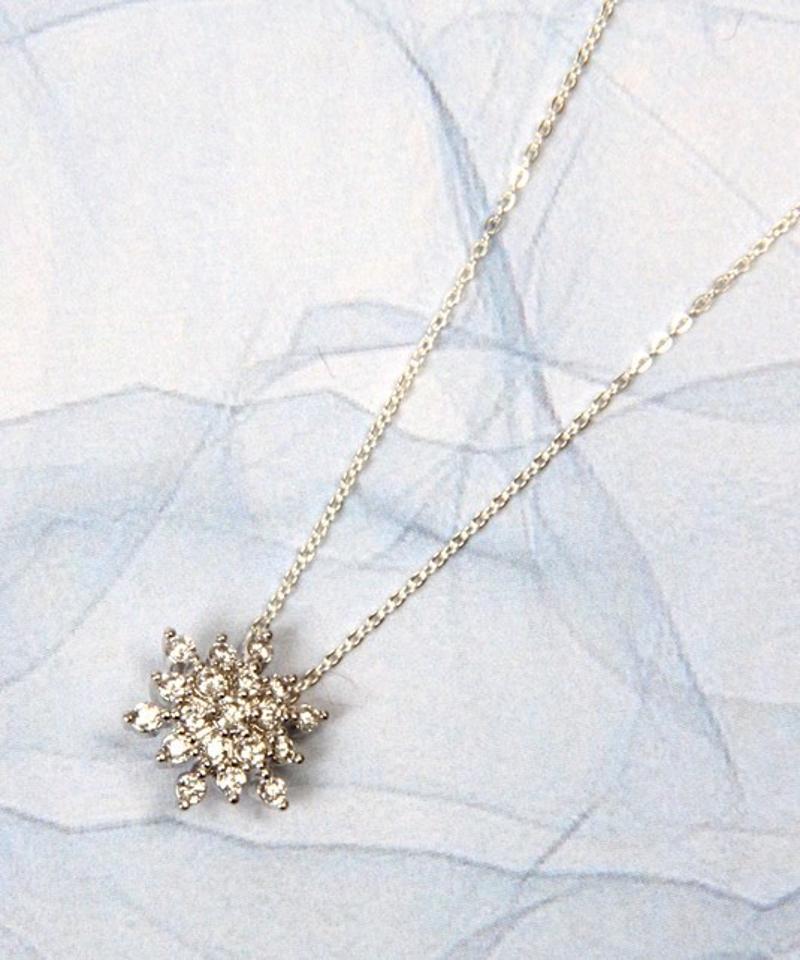 【大人可愛いガラスアクセサリー】シルバー925 花ガラスチャームネックレス
