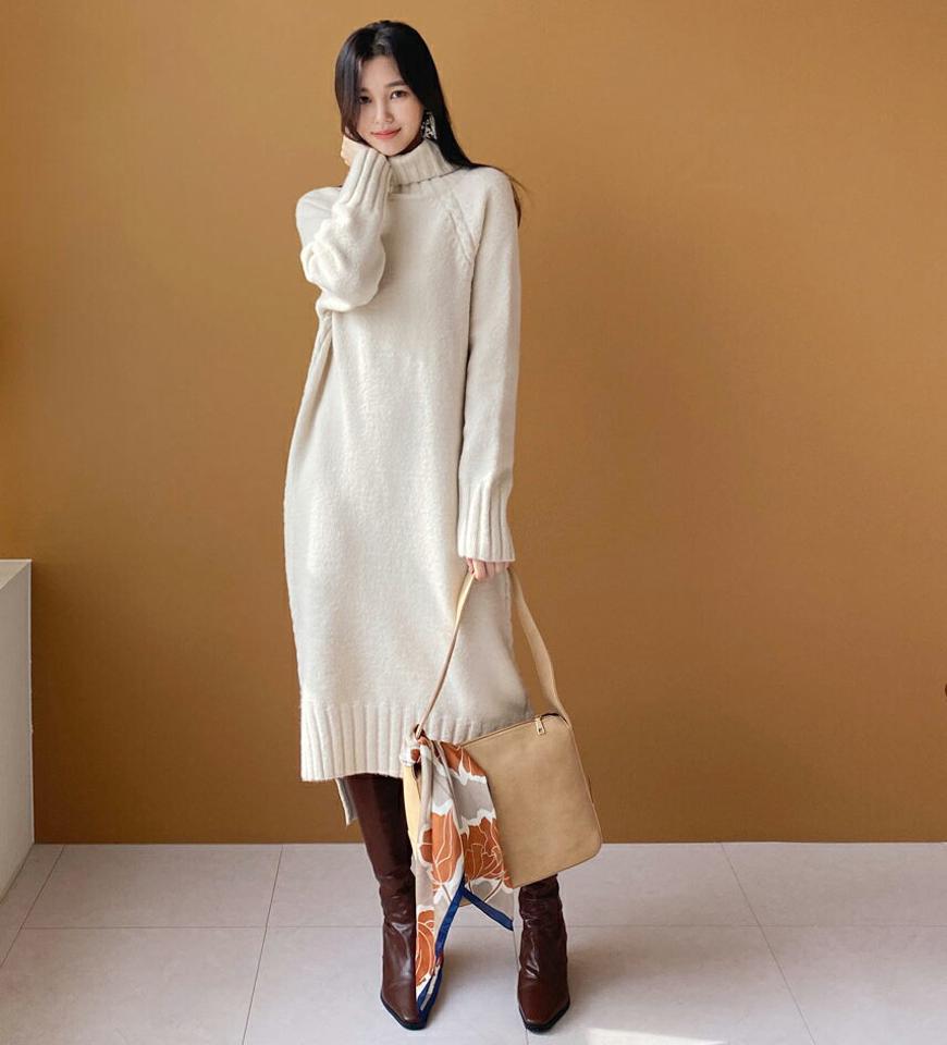 スリットタートルワンピース・全3色・t61363 レディース 【ops】【韓国 ファッション ワンピース ロング ニットワンピース タートルネック ハイネック ルーズ ゆったり アンバランス丈 ラグランスリーブ リブ サイドツイスト カジュアル 秋 冬】