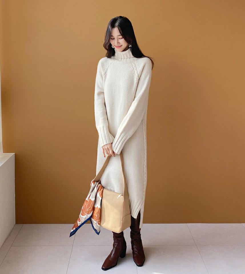 スリットタートルワンピース・全3色・t61363 レディース 【ops】【韓国 ファッション ワンピース ロング ニットワンピース タートルネック ハイネック ルーズ ゆったり アンバランス丈 ラグランスリーブ リブ サイドツイスト カジュアル 秋 冬】
