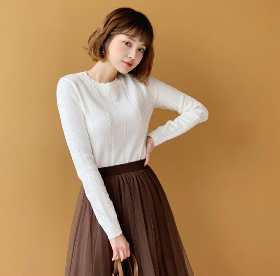 スカラップツイストニット・全4色・b61351 レディース 【tops】【韓国 ファッション トップス ニット 長袖 スカラップ ツイスト ラウンドネック ぼわん袖 パターン ストライプ ライン 細身 カジュアル 秋 冬】