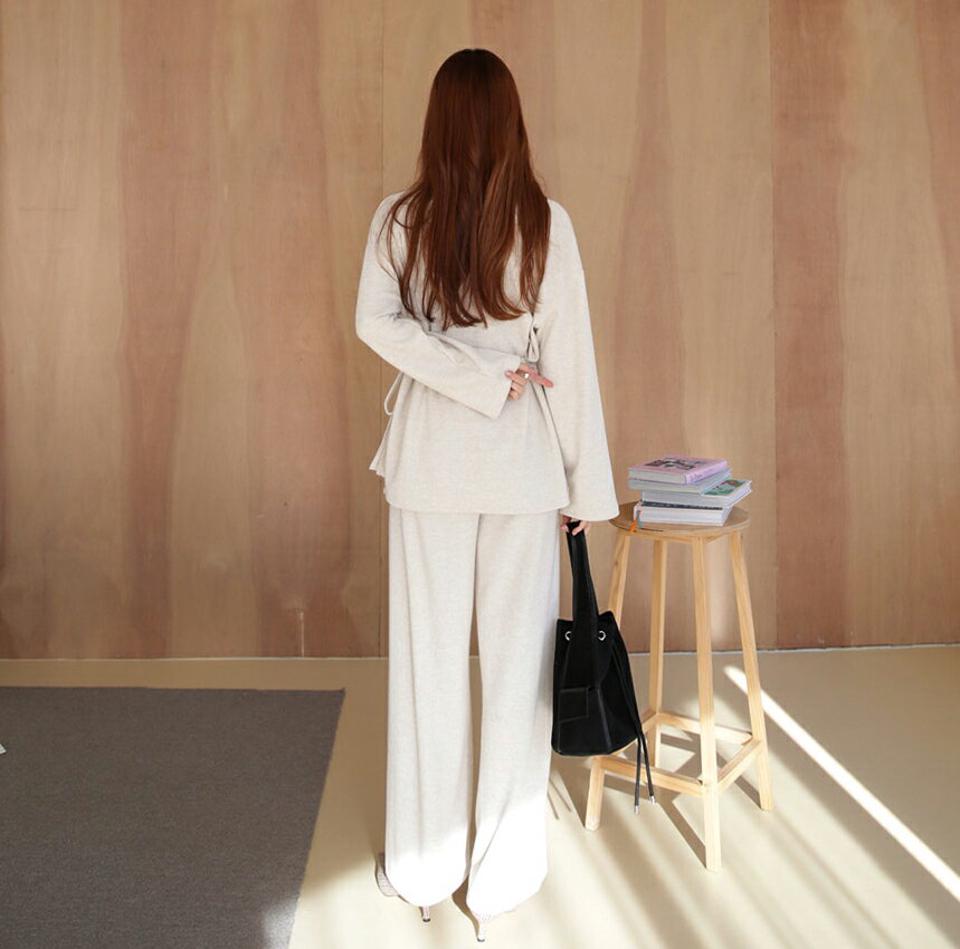 ストラップ付裏起毛リブTシャツ&パンツSET・全3色・t66031 レディース 【pt】【セットアップ setup トップス 長袖 ストラップ 裏起毛 パンツ ズボン ロングパンツ 単色 無地 ハイネック カジュアル 秋 冬 韓国 ファッション】【ハイホリHIHOLLI】